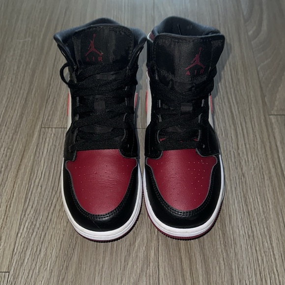 NIKE AIR JORDAN 1 SIZE 6 YOUTH - Picture 3 of 6